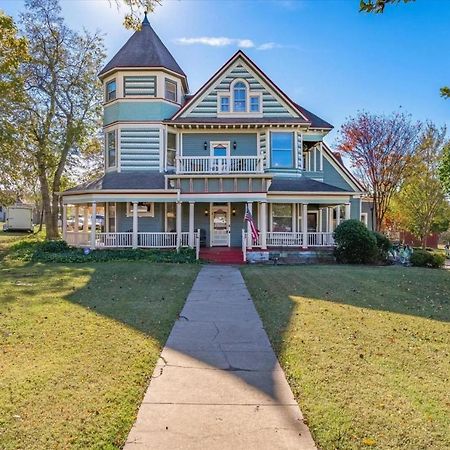 Four Winds Victorian Venue & Suites Bonham 외부 사진