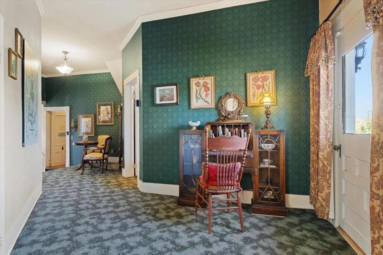 Four Winds Victorian Venue & Suites Bonham 외부 사진