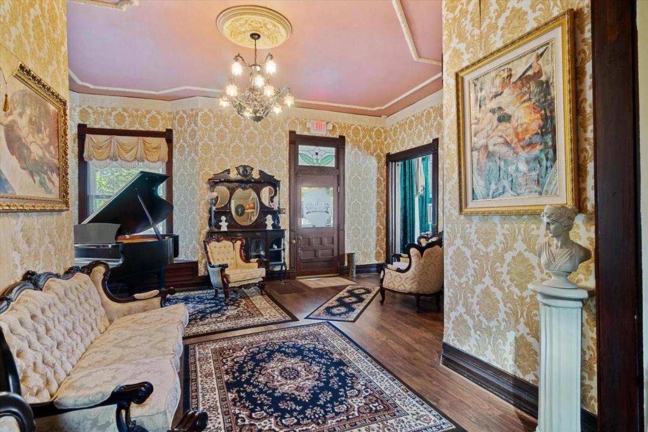 Four Winds Victorian Venue & Suites Bonham 외부 사진