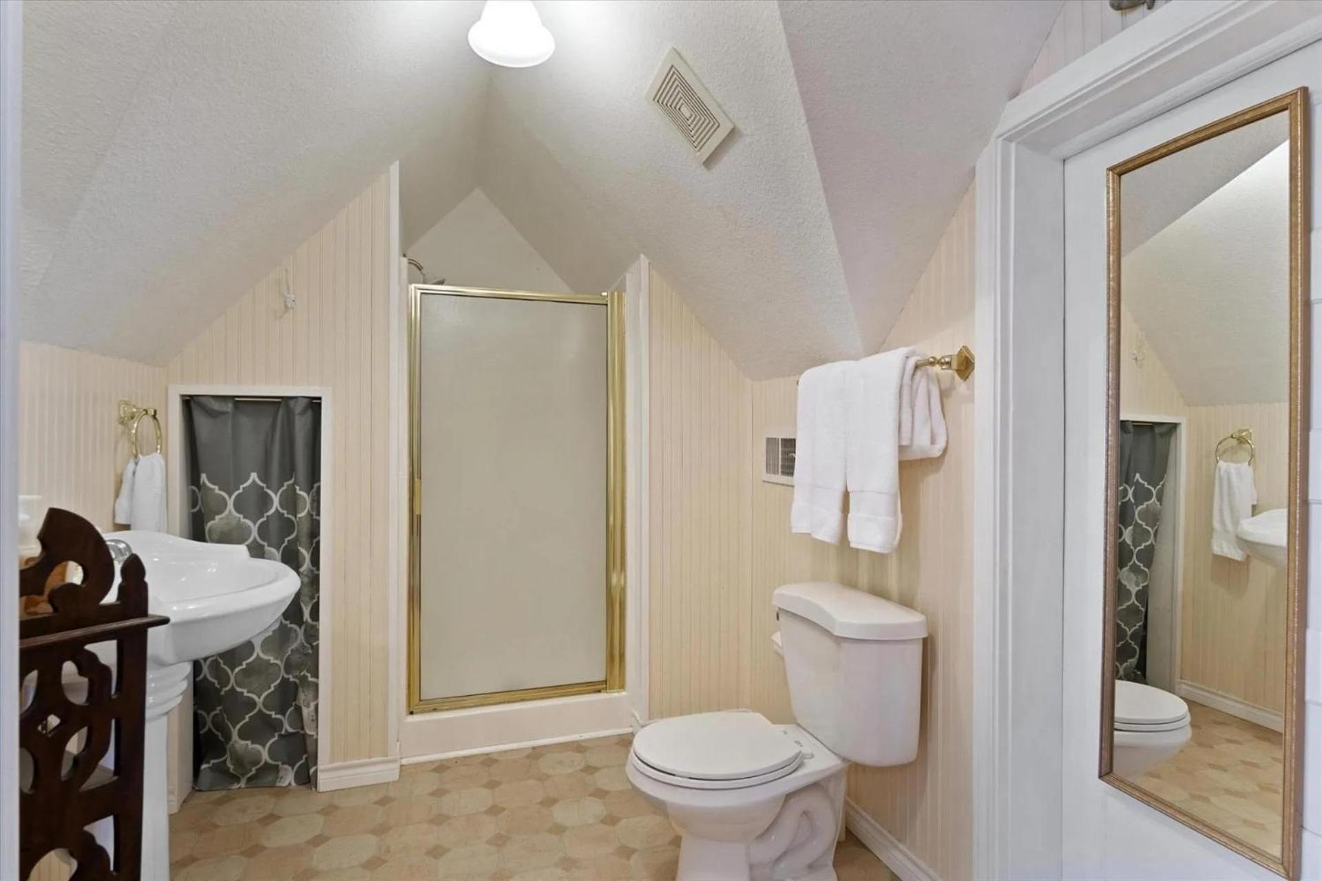 Four Winds Victorian Venue & Suites Bonham 객실 사진