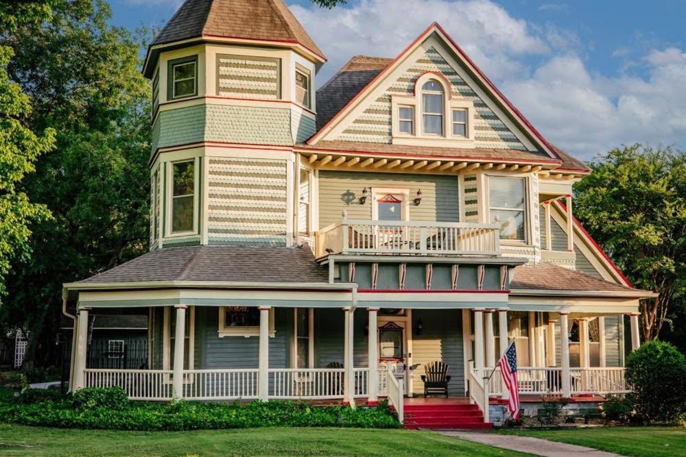 Four Winds Victorian Venue & Suites Bonham 외부 사진